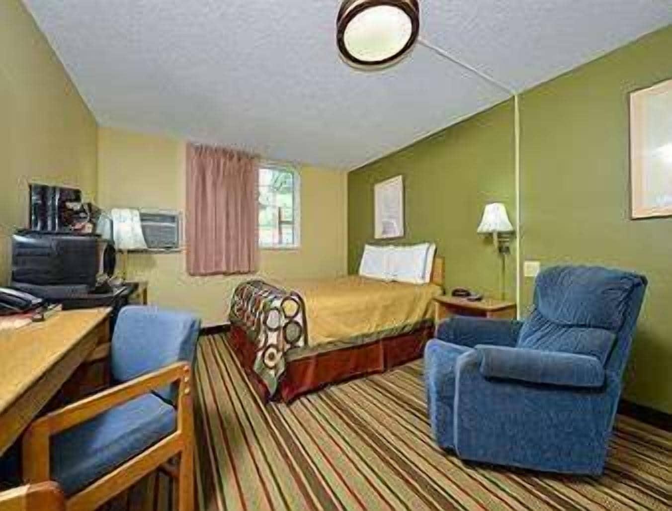 מלון Super 8 By Wyndham Minot Airport מראה חיצוני תמונה