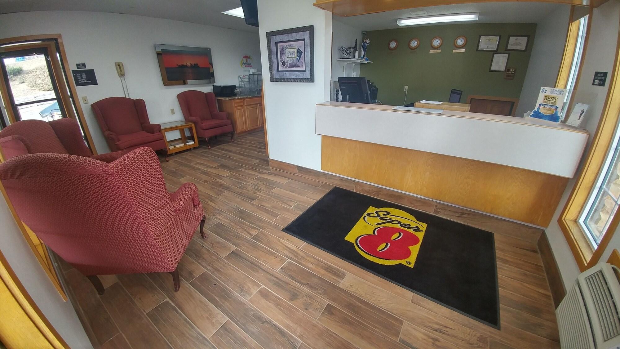 מלון Super 8 By Wyndham Minot Airport מראה חיצוני תמונה
