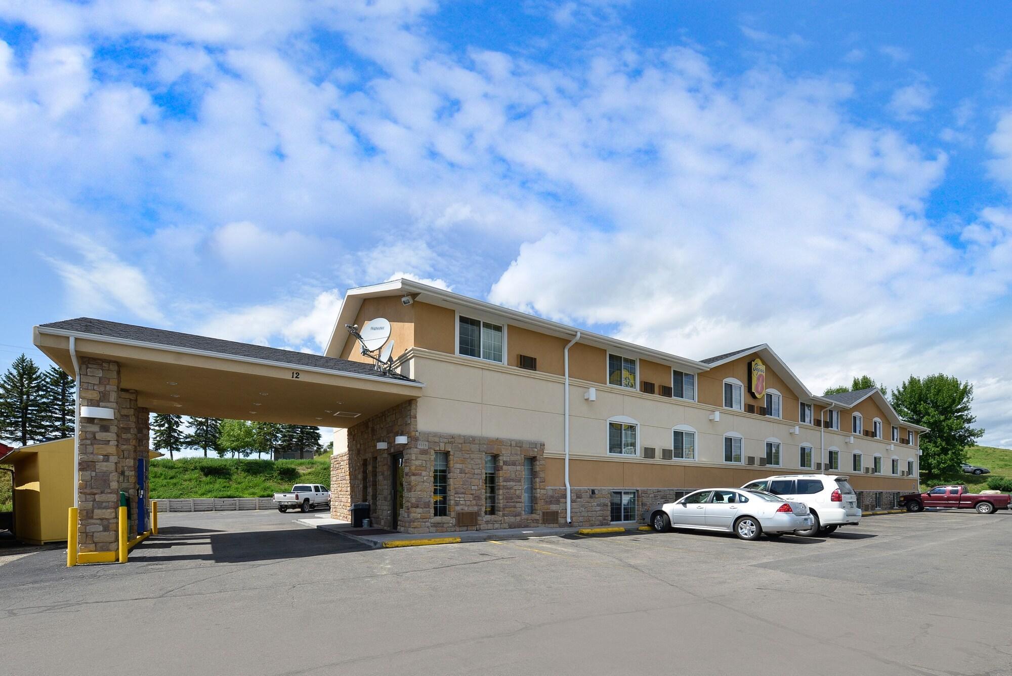 מלון Super 8 By Wyndham Minot Airport מראה חיצוני תמונה