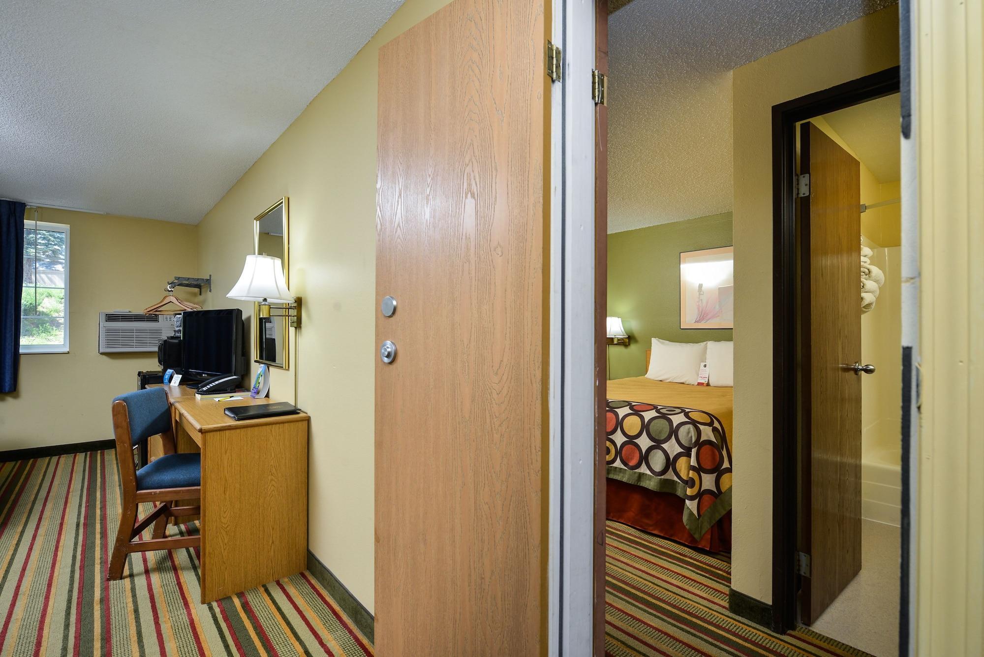 מלון Super 8 By Wyndham Minot Airport מראה חיצוני תמונה